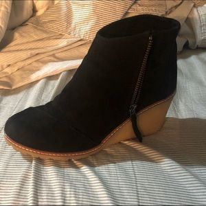 TOMS Black suede wedges